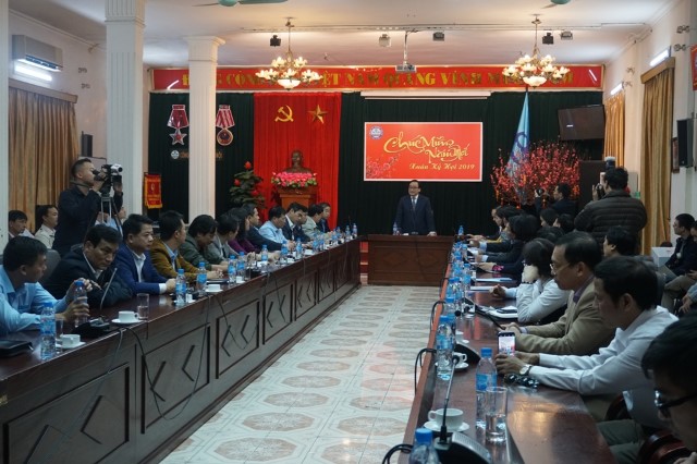 Bí thư Thành Ủy Hà Nội Hoàng Trung Hải thăm, kiểm tra công tác phục vụ Tết nguyên đán Kỷ Hợi 2019 và chúc tết cán bộ công nhân lao động Công ty Nước sạch Hà Nội