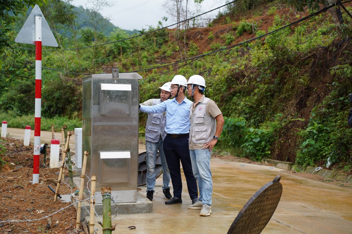 Công ty Nước sạch Hà Nội đẩy mạnh các dự án xây dựng mạng lưới cấp nước cho các xã Hạ Bằng, Hòa Lạc và Yên Xuân
